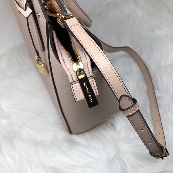 Michael Kors Leather Zip Crossbody Tote Bag - Picture 4 of 7